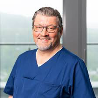 Dr. Roland Hutzschenreuter